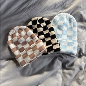 Checkered Kids Beanie Set From Spearmint!